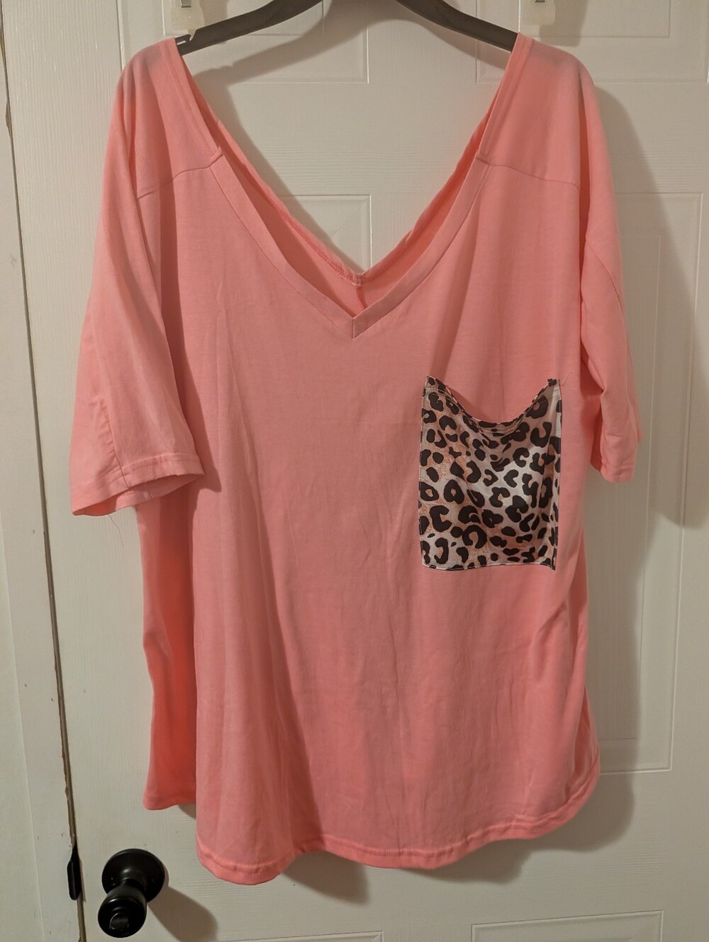 SHEIN Coral Pink V-Neck Tee with Leopard Pocket